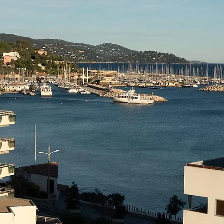 Apartamento Studio cabine au Lavandou, 4 couchages, terrasse, plage à 20m, climatisation - FR-1-803-70