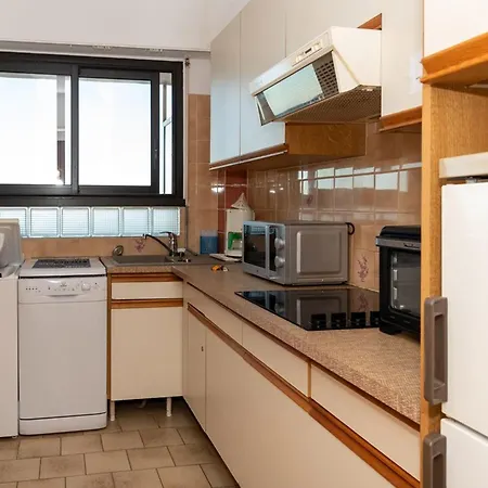 4 Pers. Au Lavandou, Face - Fr-1-803-70 * Le Lavandou
